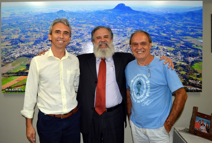 Paulo Butzge recebe Jo�o Luiz Vargas