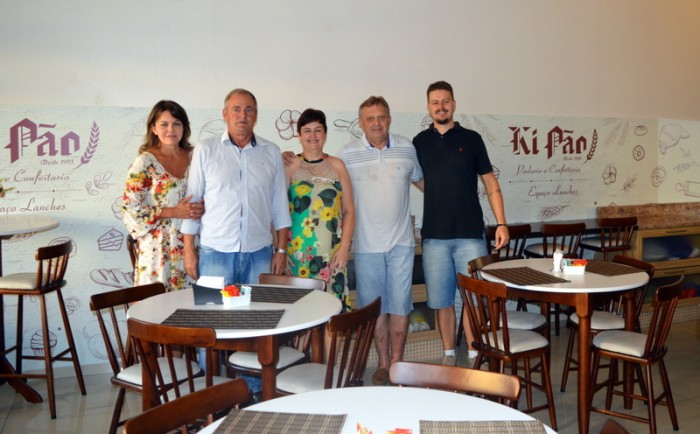 Vice-prefeito participa de reinaugura��o